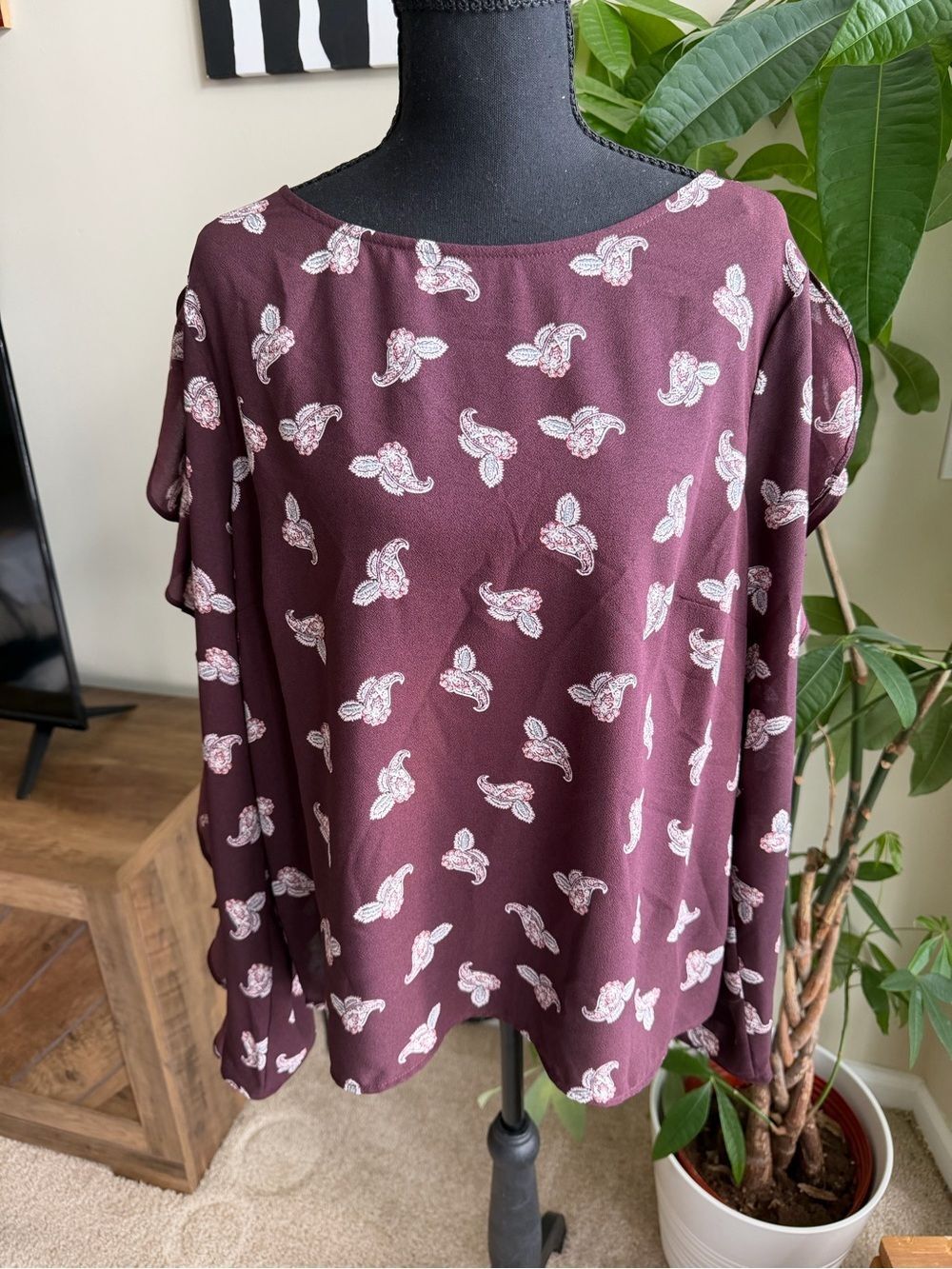 1.STATE Nordstrom Paisley Blouse NWT Large Oxblood Bell Sleeve Top